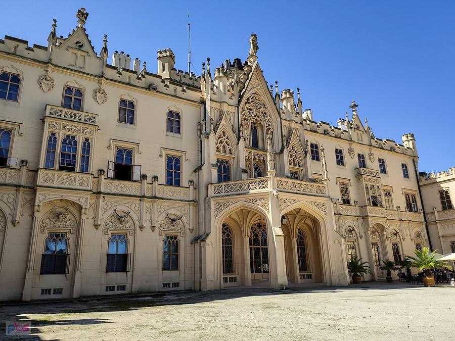 Zamek w Lednicach wpisany jest na Listę Światowego Dziedzictwa UNESCO