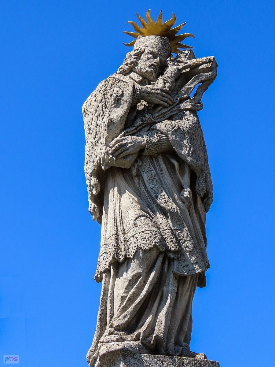 Drnholec - św. Jan Nepomucen z kolumny maryjnej