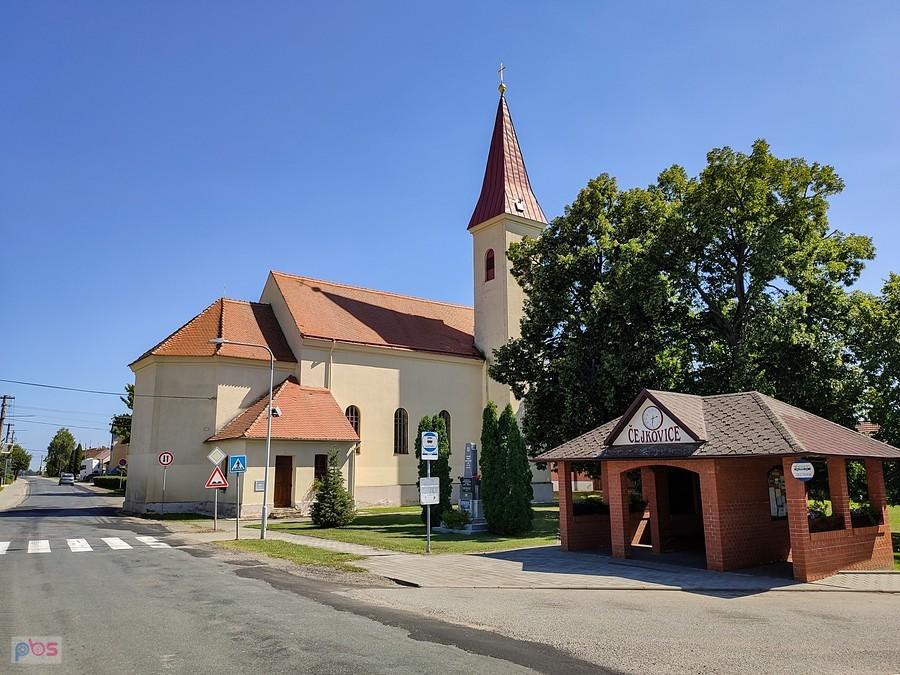 Čejkovice - kościół Panny Marii Śnieżnej