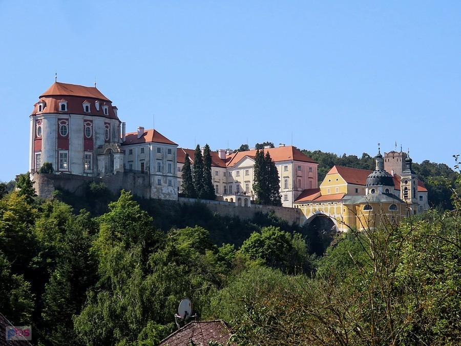 Vranov nad Dyjí - poranny rzut oka na zamek