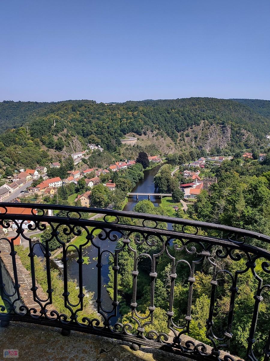 Widok z okna Sali Przodków na Vranov nad Dyją
