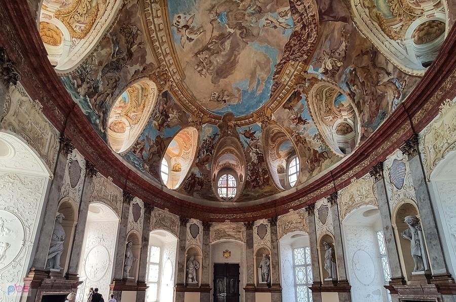 Sala Przodków rodu Althannów powstała w ciągu 8 lat (1687–1695)