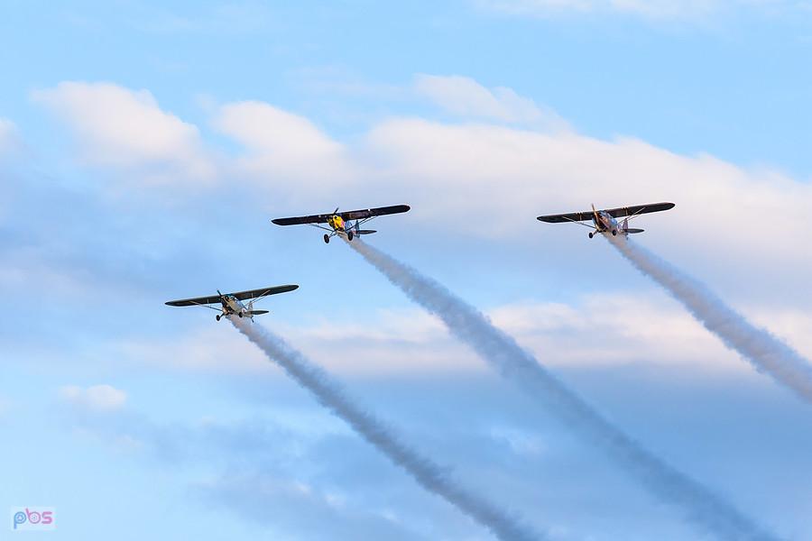 Piper J-3C-65 Cub #SP-SAFY (zabytek), Cub Crafters Carbon Cub CCX-1865 #N916RX (nowa konstrukcja), Piper L-4J Cub #SP-SMLP (rok prod. 1944)