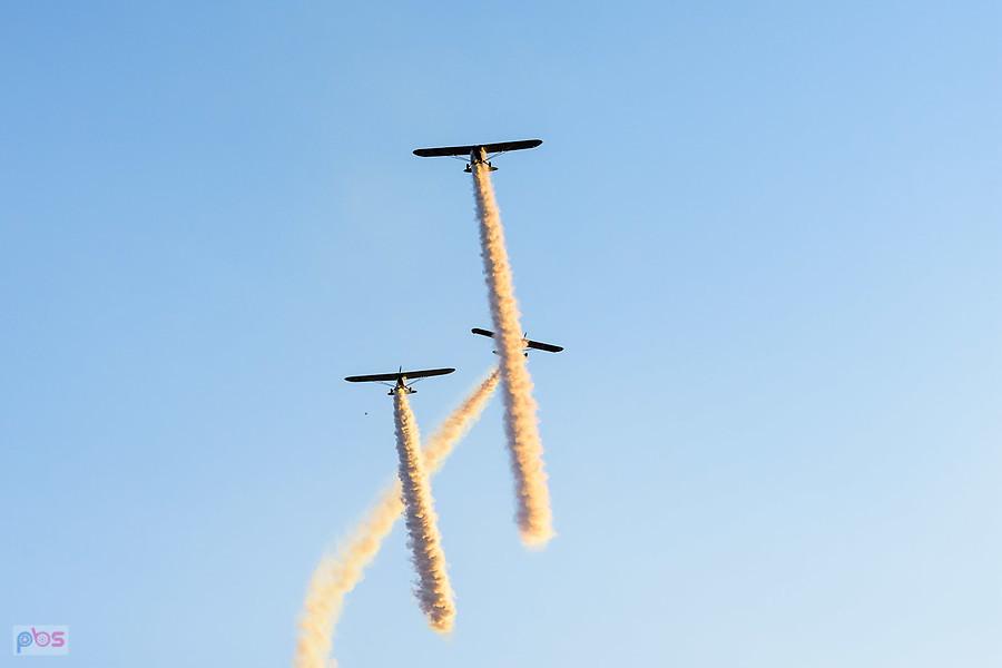Piper J-3C-65 Cub #SP-SAFY (zabytek), Cub Crafters Carbon Cub CCX-1865 #N916RX (nowa konstrukcja), Piper L-4J Cub #SP-SMLP (rok prod. 1944)