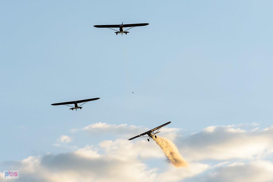 Piper J-3C-65 Cub #SP-SAFY (zabytek), Cub Crafters Carbon Cub CCX-1865 #N916RX (nowa konstrukcja), Piper L-4J Cub #SP-SMLP (rok prod. 1944)