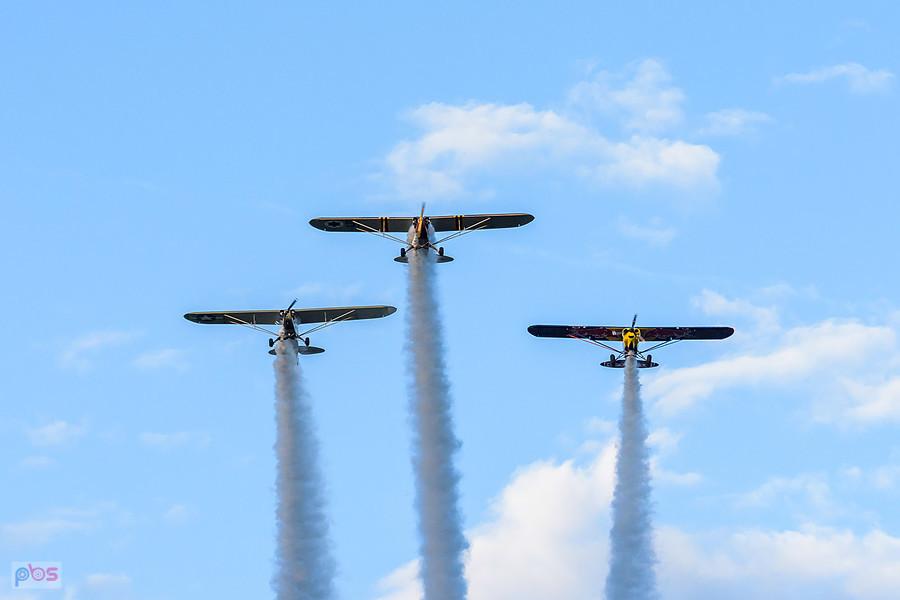 Piper J-3C-65 Cub #SP-SAFY (zabytek), Cub Crafters Carbon Cub CCX-1865 #N916RX (nowa konstrukcja), Piper L-4J Cub #SP-SMLP (rok prod. 1944)