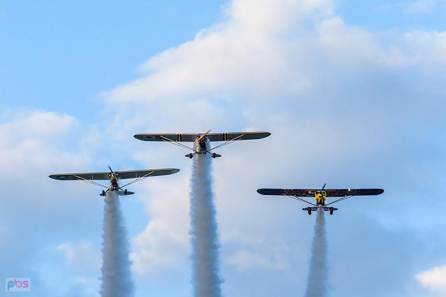 Piper J-3C-65 Cub #SP-SAFY (zabytek), Cub Crafters Carbon Cub CCX-1865 #N916RX (nowa konstrukcja), Piper L-4J Cub #SP-SMLP (rok prod. 1944)