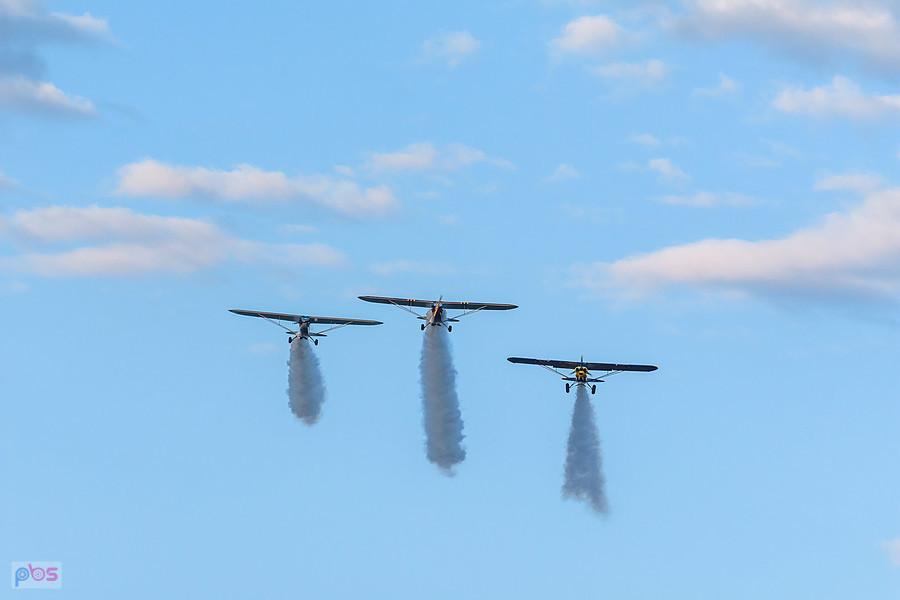 Piper J-3C-65 Cub #SP-SAFY (zabytek), Cub Crafters Carbon Cub CCX-1865 #N916RX (nowa konstrukcja), Piper L-4J Cub #SP-SMLP (rok prod. 1944)