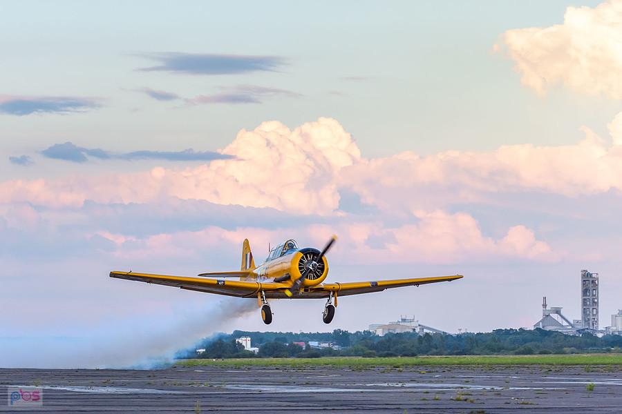 North American T-6 "Harvard" Mk.4M #KF584 (SP-YIX) samolot szkoleniowo-treningowy z 1953 roku - AirShow Rudniki 2025