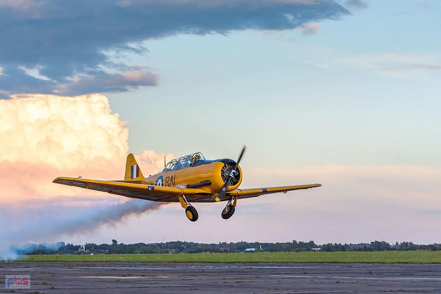 North American T-6 "Harvard" Mk.4M #KF584 (SP-YIX) samolot szkoleniowo-treningowy z 1953 roku - AirShow Rudniki 2025
