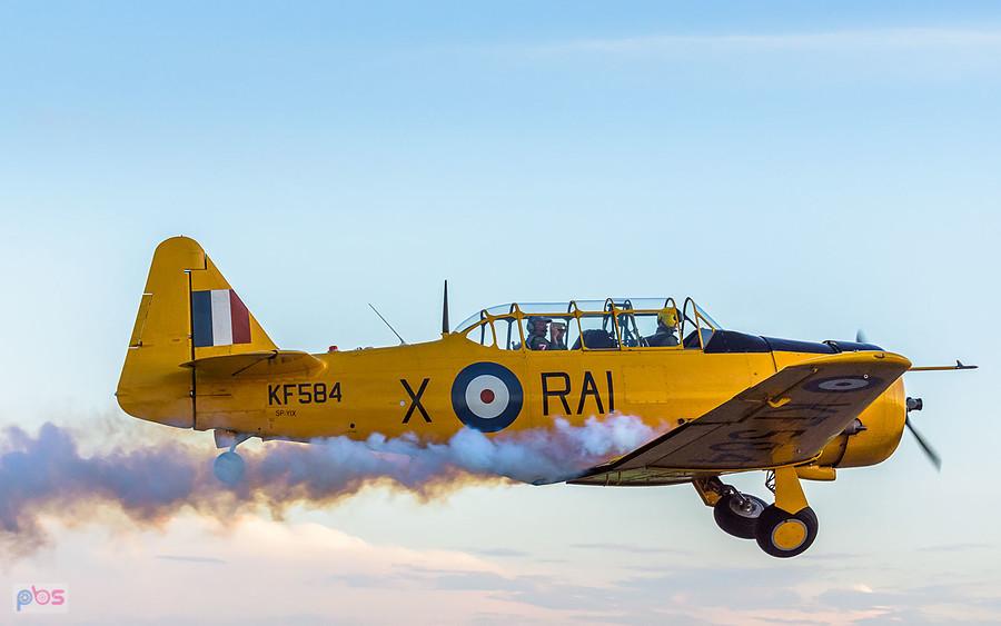 North American T-6 "Harvard" Mk.4M #KF584 (SP-YIX) samolot szkoleniowo-treningowy z 1953 roku - AirShow Rudniki 2025