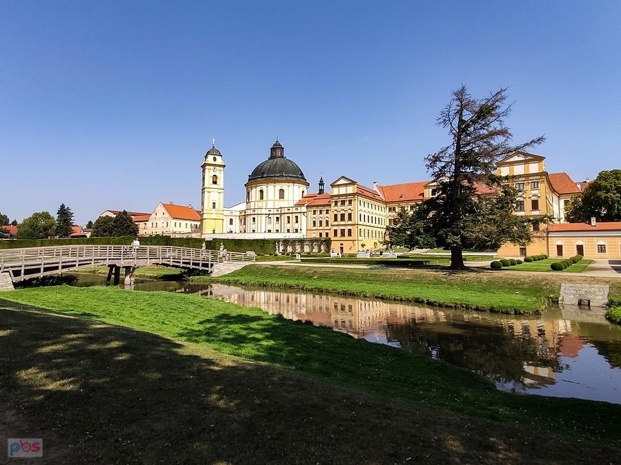 Zamek Jaroměřice - widok z parku