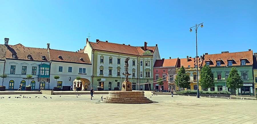 Papa na Węgrzech. Fo ter-główny plac miasta