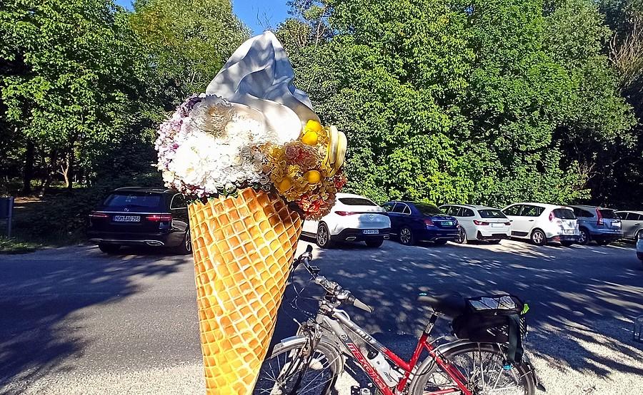 Lody najlepsze nad Balatonem przy plaży w Gyenesdias