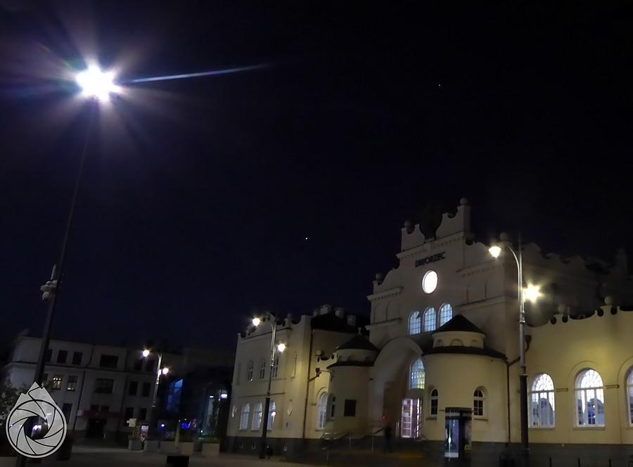 Wenus i Jowisz nad starym dworcem kolejowym w Lublinie (o poranku)