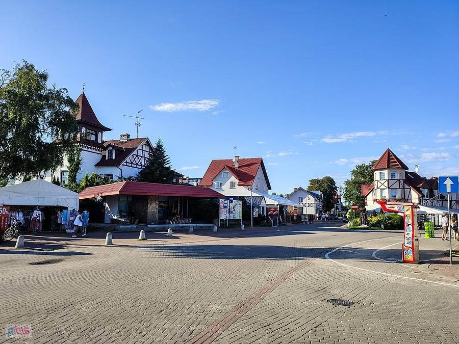 Centrum wsi letniskowej Rowy