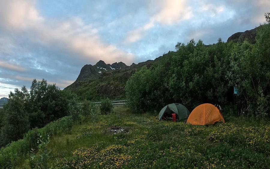 No to rozbijamy namioty i czas spać po bardzo długim norweskim dniu