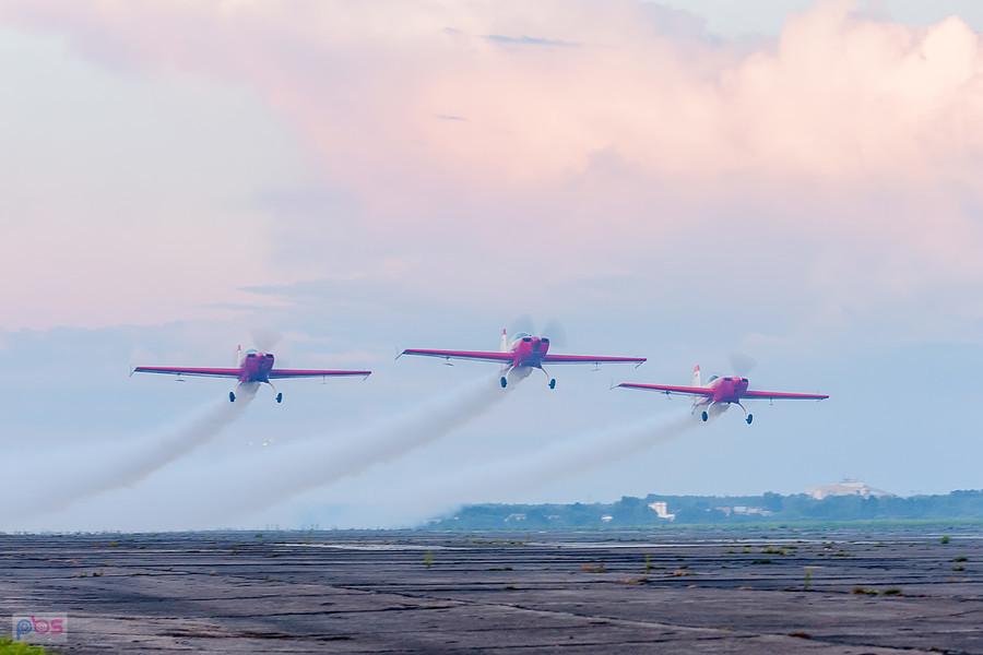 Samoloty Extra 330 LC - grupa akrobacyjna Fire Birds - AirShow Rudniki 2025