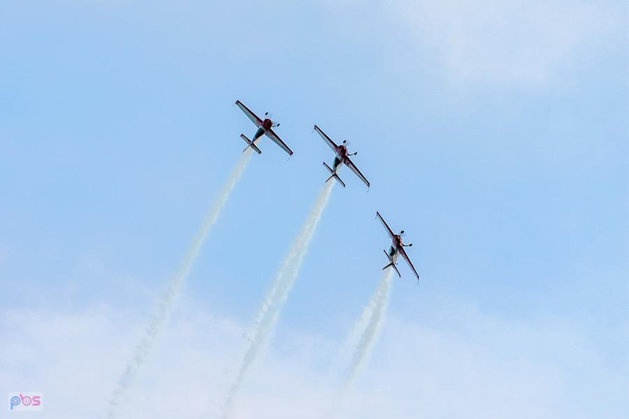 Samoloty Extra 330 LC - grupa akrobacyjna Fire Birds - AirShow Rudniki 2025