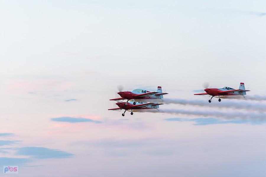 Samoloty Extra 330 LC - grupa akrobacyjna Fire Birds - AirShow Rudniki 2025