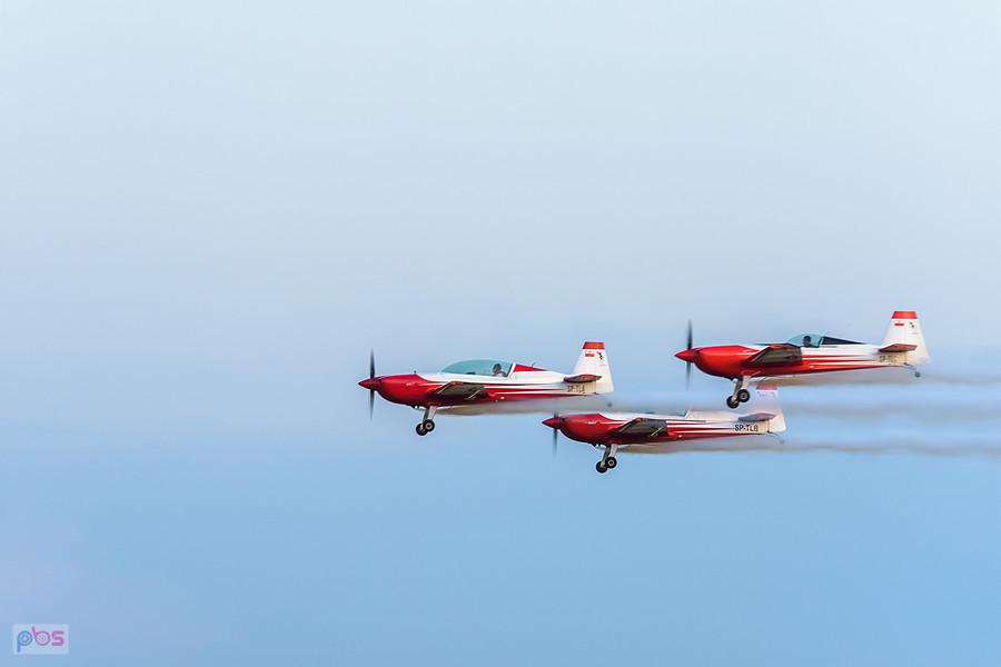Samoloty Extra 330 LC - grupa akrobacyjna Fire Birds - AirShow Rudniki 2025