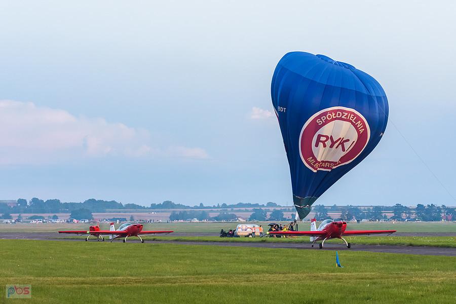 Samoloty Extra 330 LC - grupa akrobacyjna Fire Birds - AirShow Rudniki 2025