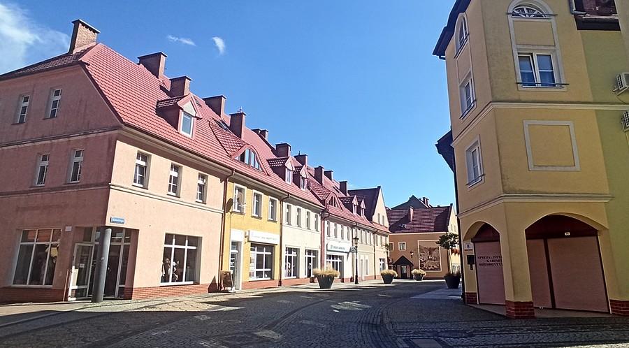 Kamieniczki na rynku w Polkowicach