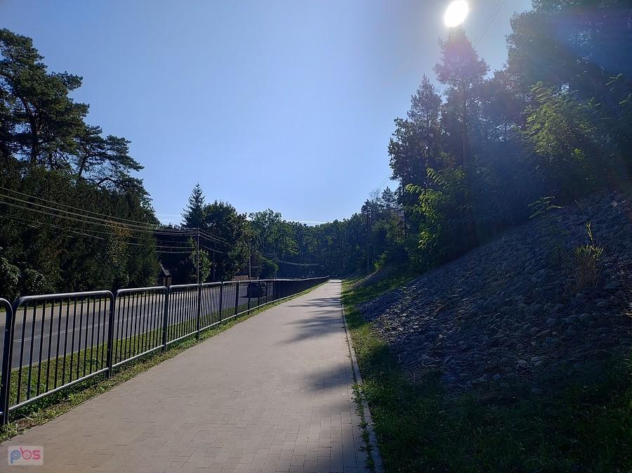 Ładna ddr na trasie Hornówek - Izabelinem