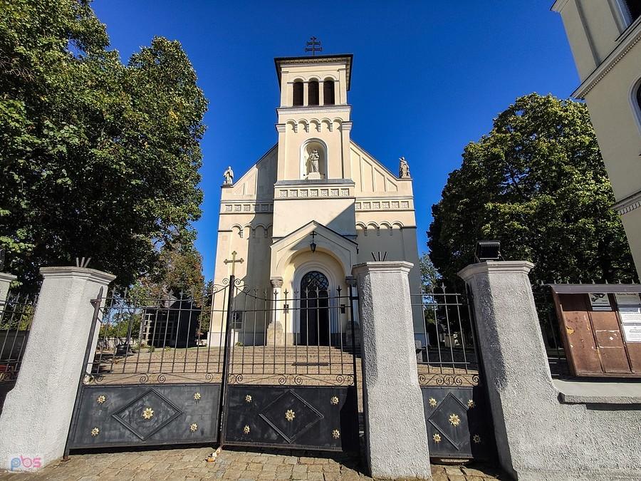 Służew - kościół św. Katarzyny