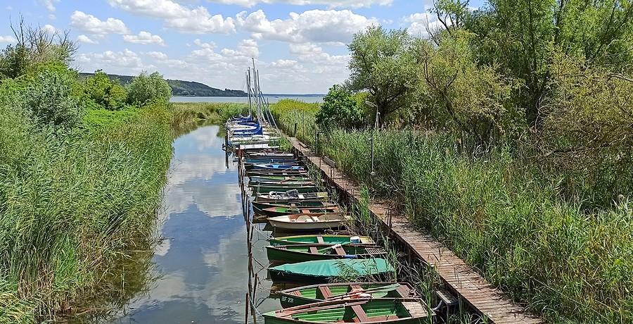 Łódki w Balatonfűzfő