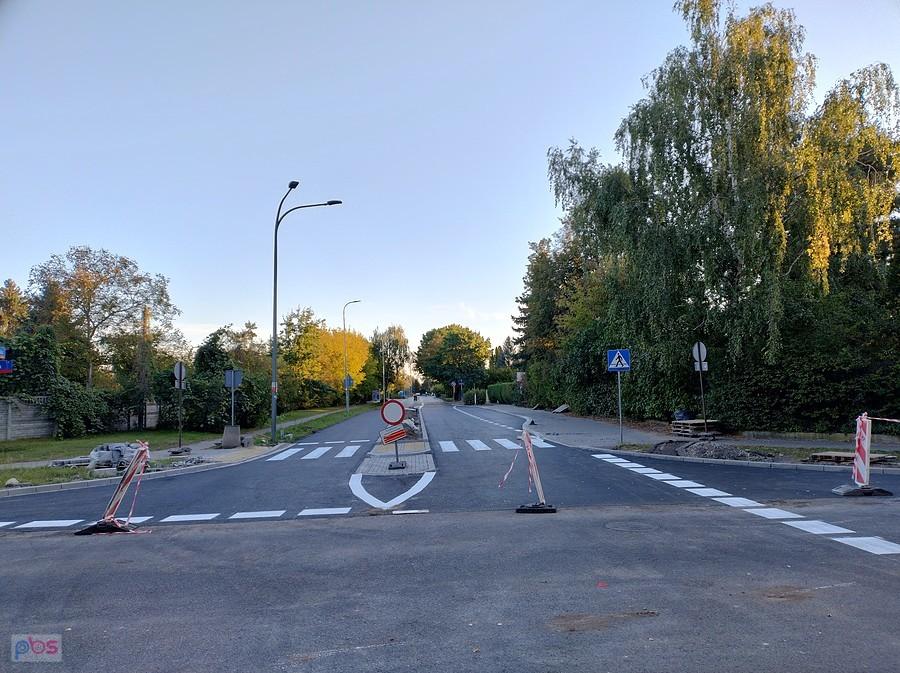 Remont nawierzchni na Bolimowskiej prawie skończony