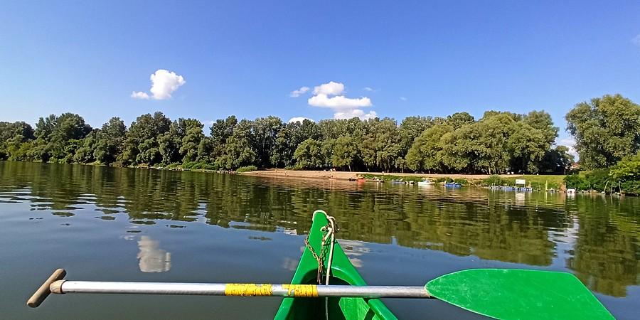Canoe po Cisie