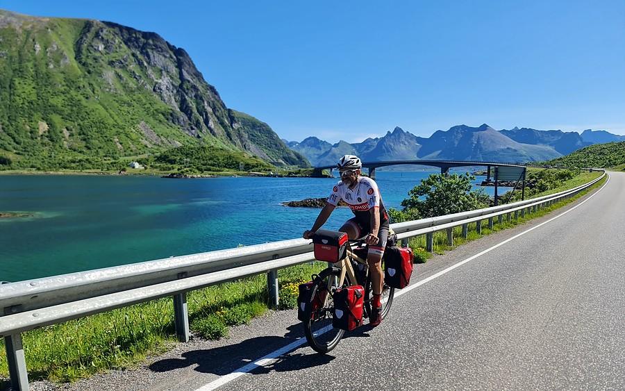 Kolejny most za nami i jesteśmy na wyspie Vestvågøya