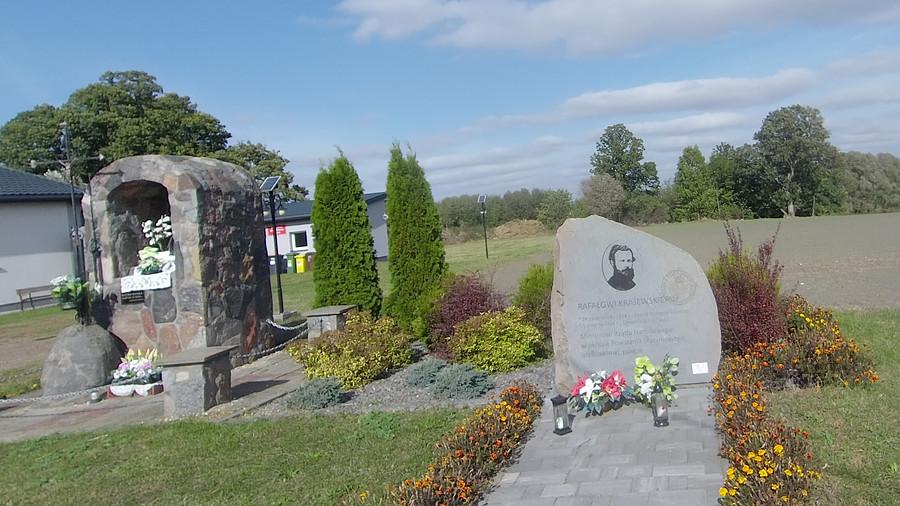 Łępice - Rafałowi Krajewskiemu Ministrowi Rządu Narodowego okresu Powstania Styczniowego, architektowi, poecie