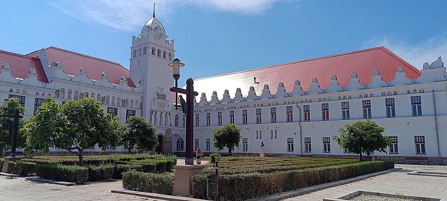 Uniwersytet Tokajski w Sarospatak