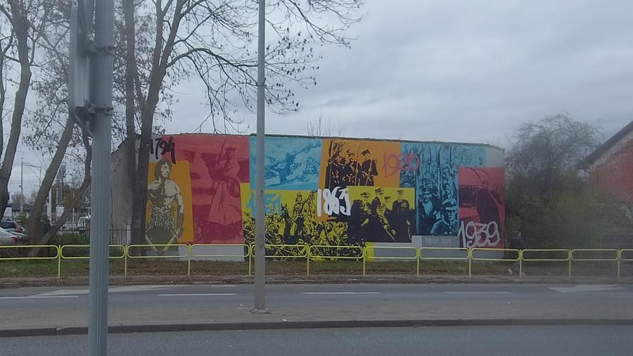 Mural w Łochowie
