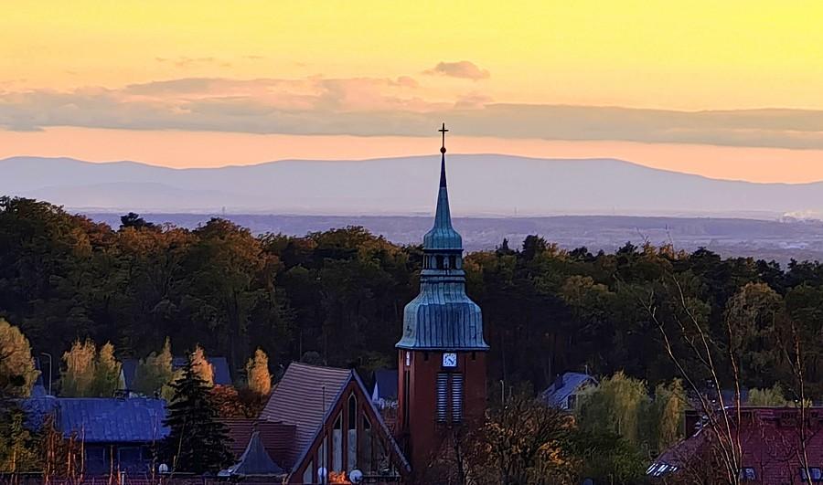 Widok na góry z Obornik Śląskich
