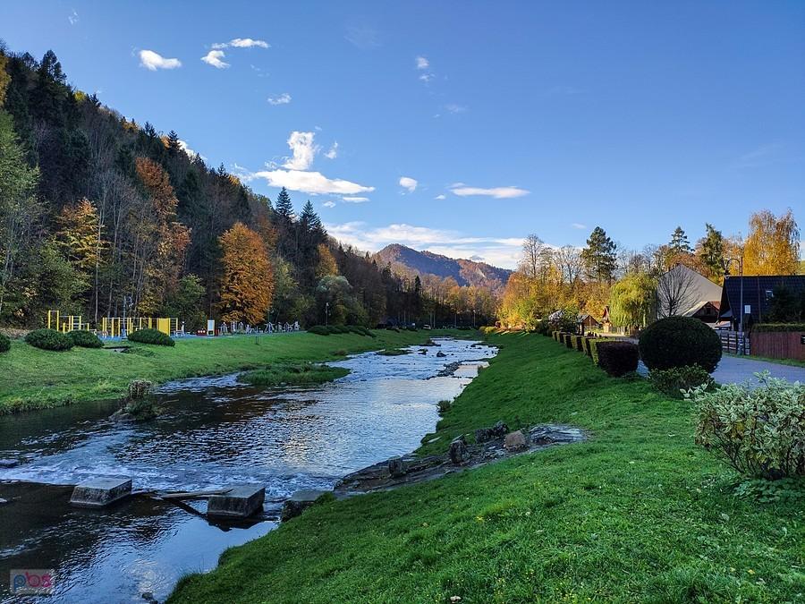 Grajcarek przy deptaku