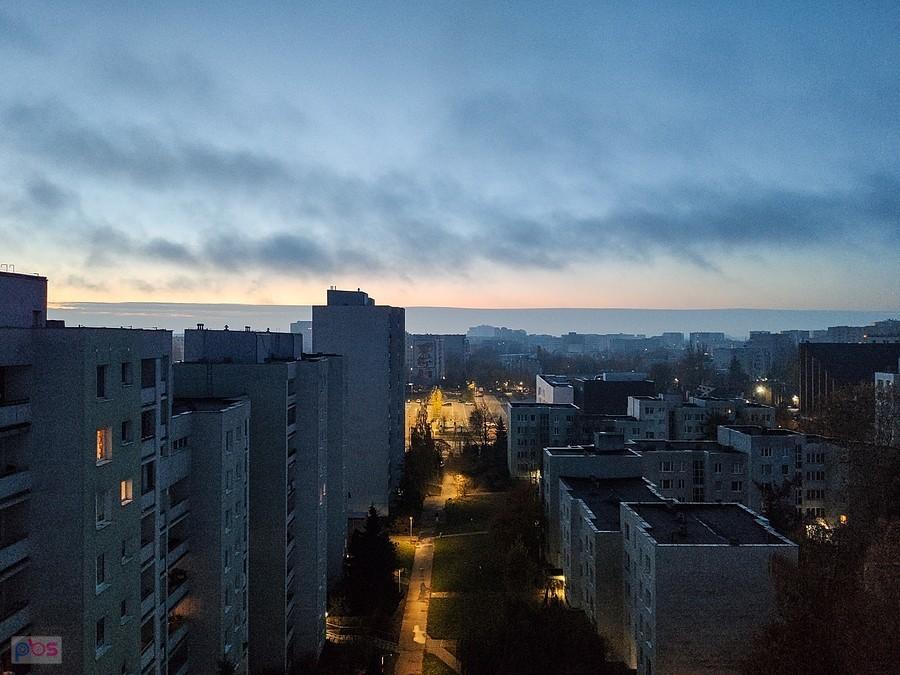 Na horyzoncie pojawia się pierwsze światło brzasku