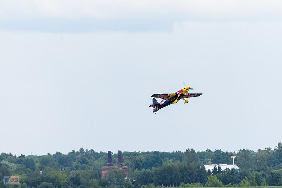 Zivko Edge 540T #SP-YLC i pilot Łukasz Czepiela