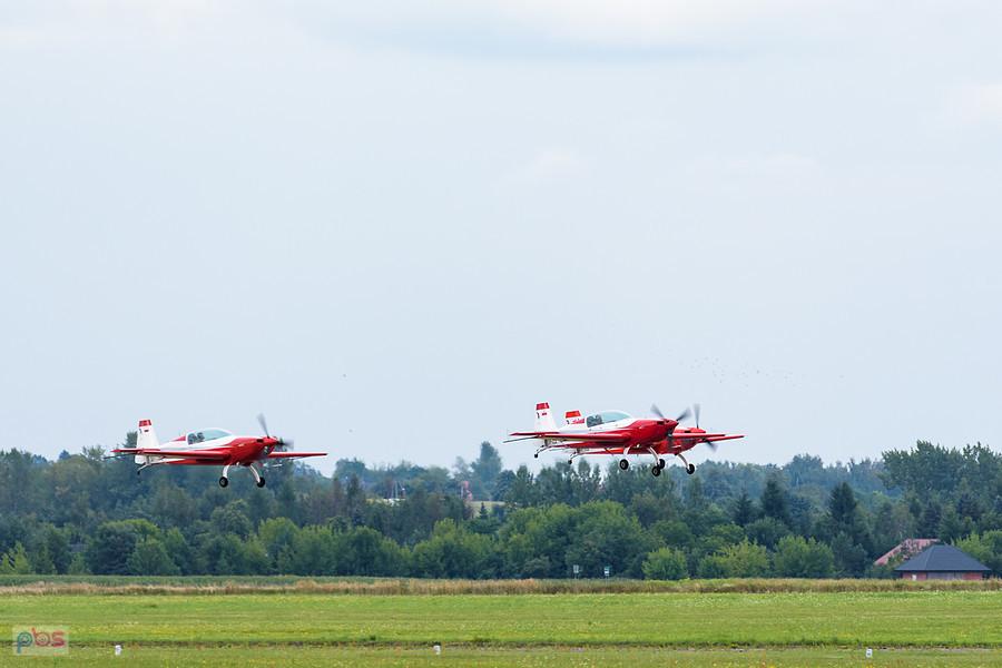 Extra 330 LC #SP-TLA - pilot Adam Labus, #SP-TLB - Sebastian Nowicki, #SP-TLC - Łukasz Świderski