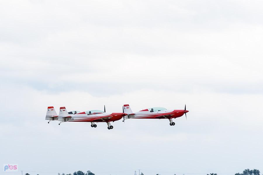 Extra 330 LC #SP-TLA, #SP-TLB - #SP-TLC - grupa Firebirds