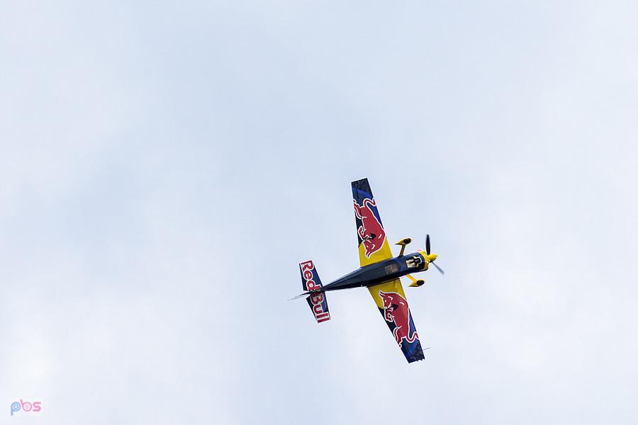 Zivko Edge 540T #SP-YLC i pilot Łukasz Czepiela