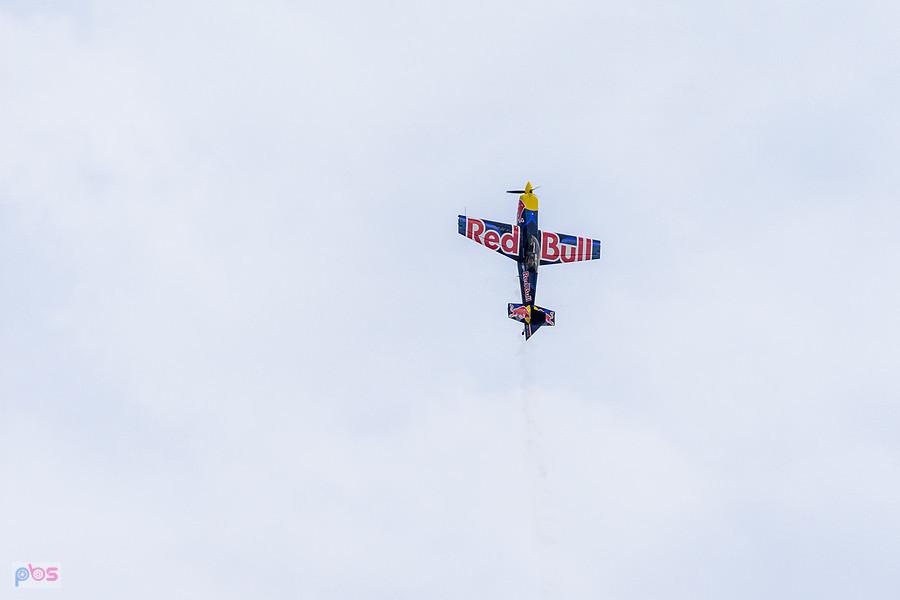 Zivko Edge 540T #SP-YLC i pilot Łukasz Czepiela