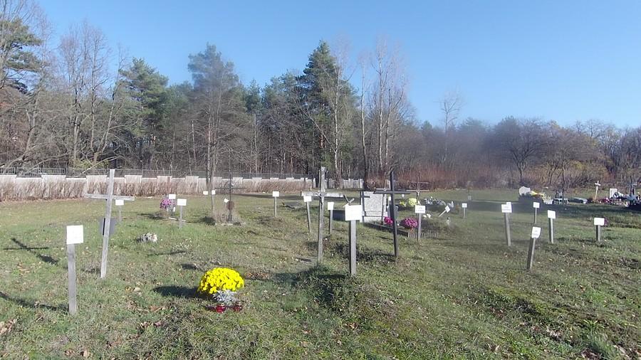 Smutny widok grobów do likwidacji