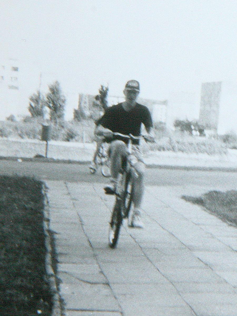 Wigry 3 i nieporadne wheelie. 1988 rok.
