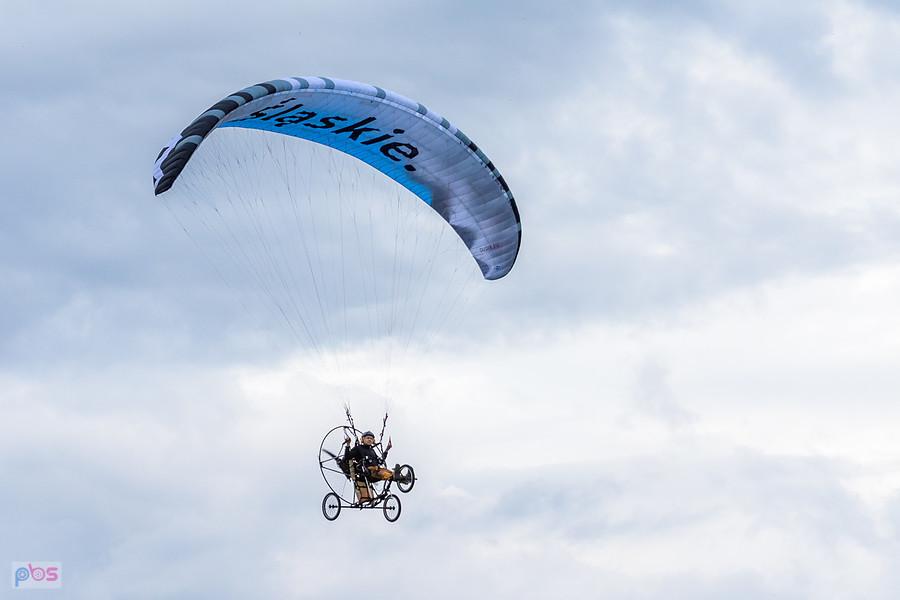 Motoparalotnia - traning przed pokazami AirShow Rudniki na lotnisku Częstochowa-Rudniki