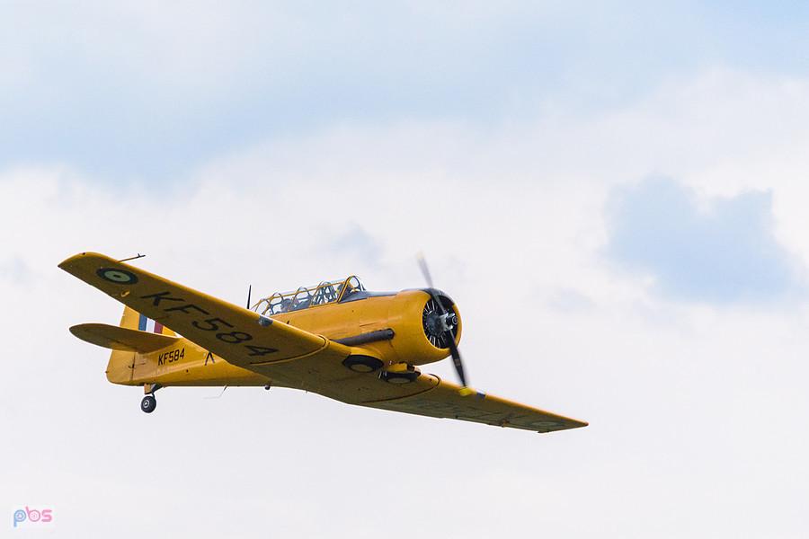 North American T-6 "Harvard" Mk.4M #KF584 (SP-YIX) z 1953 roku - trening przed AirShow Rudniki 2025, pilot Jacek Mainka