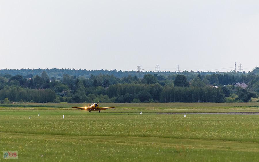 North American T-6 "Harvard" Mk.4M #KF584 (SP-YIX) z 1953 roku - trening przed AirShow Rudniki 2025, pilot Jacek Mainka