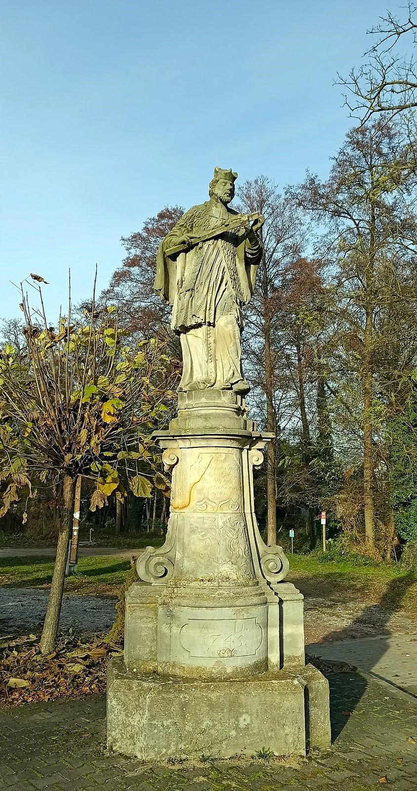 Figura św. Nepomucena z 1745 roku w Kaszczorze